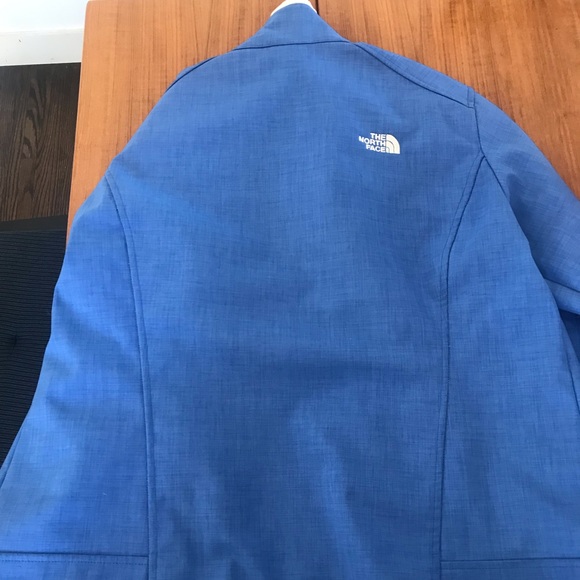 North Face Womens Chromium Thermal Jacket XL gently used - Picture 3 of 8